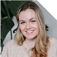 Portrait d’une femme souriante.